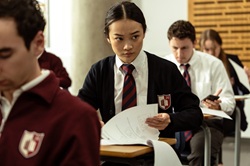 BAD GENIUS  �o�b�h�E�W�[�j�A�X