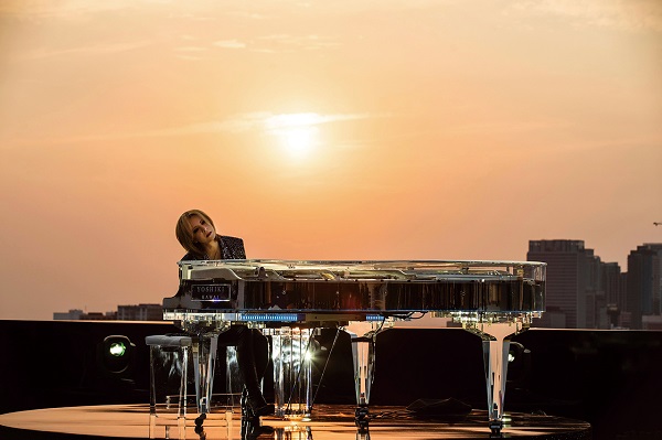 YOSHIKI�FUNDER THE SKY
